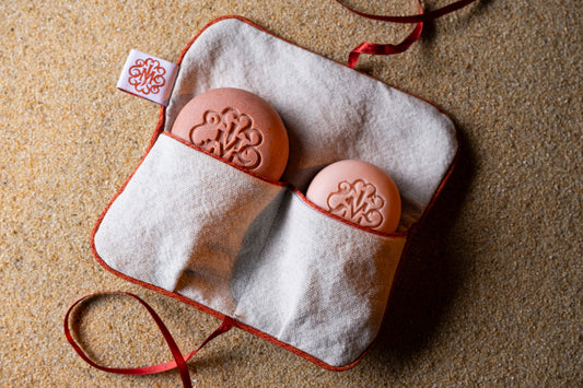 Pochette de voyage brodée